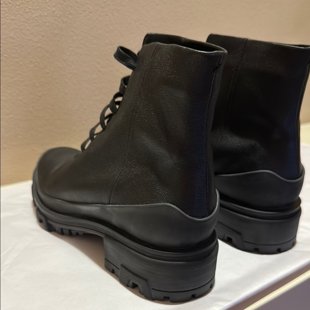 NWOT Rag & Bone Black Soft Leather Combat Moto Boots with Rugged Sole US Size 8 - Picture 11 of 13